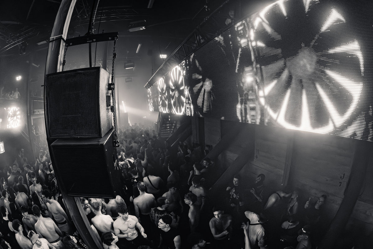 Loading... just a sec